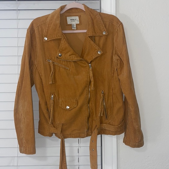 Jacket - Picture 1 of 3